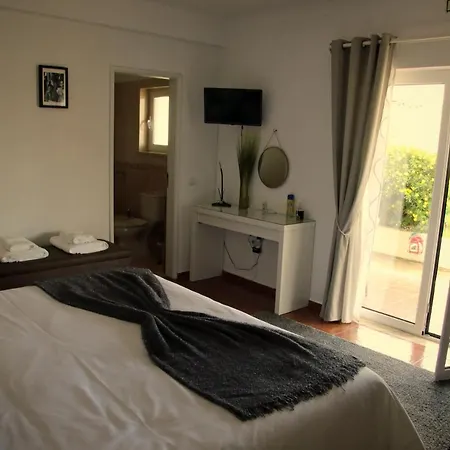 Casa Palmas B&B 오비도스