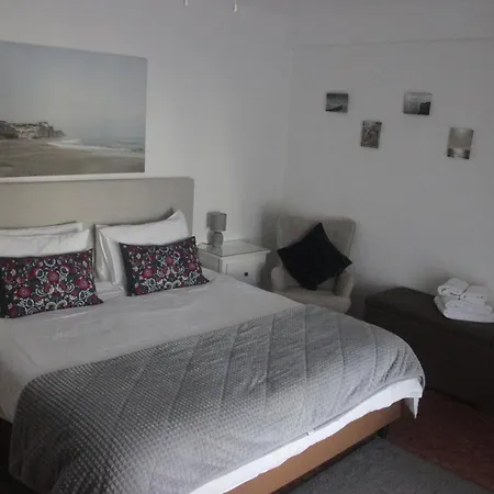 לינה וארוחת בוקר Casa Palmas אובידוס