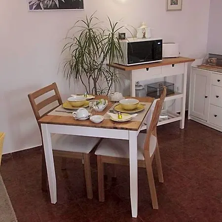 Casa Palmas Bed & Breakfast