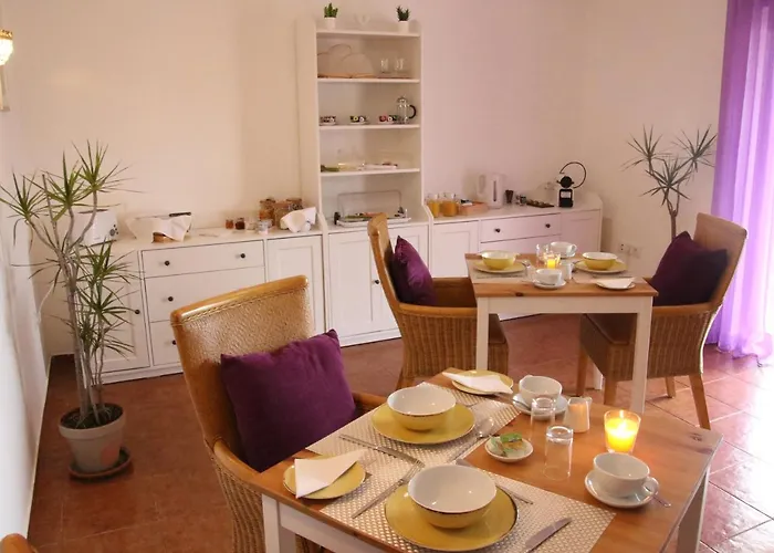 Casa Palmas לינה וארוחת בוקר אובידוס