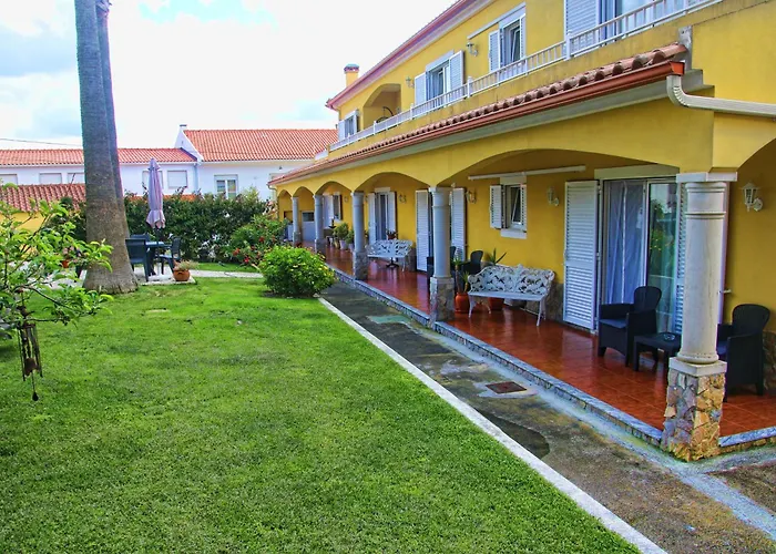 Casa Palmas Bed & Breakfast 3*