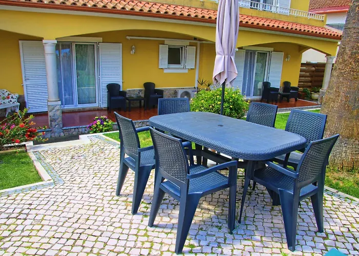 לינה וארוחת בוקר Casa Palmas אובידוס